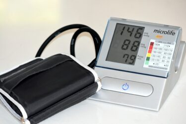 CBDオイルは血圧を下げるのに効果的？取り過ぎても副作用はない？
